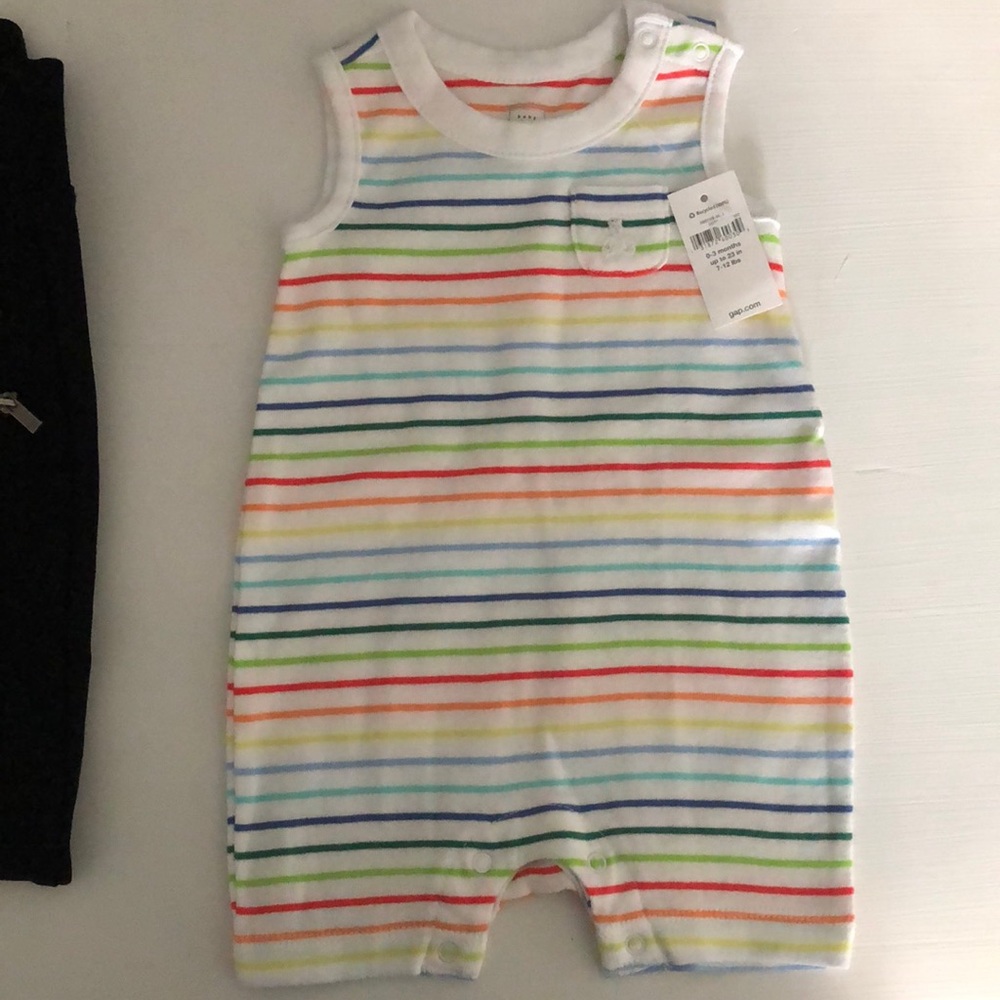 NWT Gap onesie